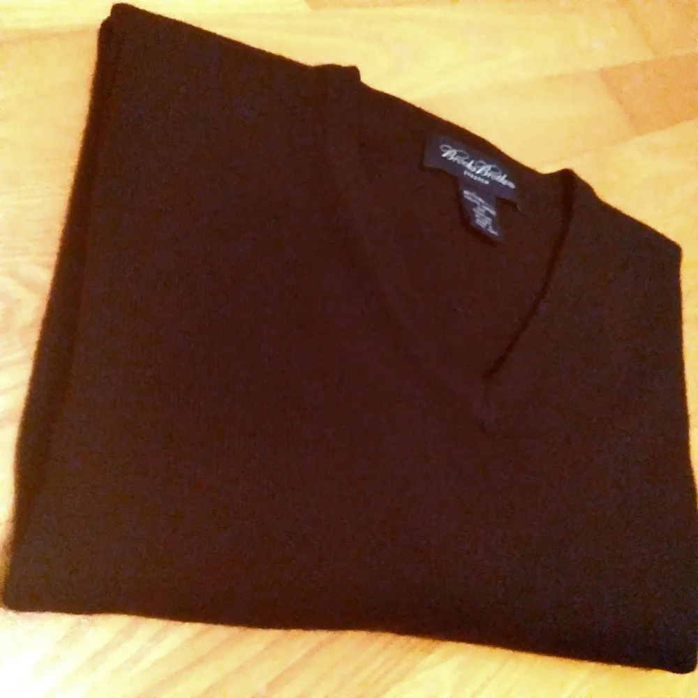 Brooks Brothers Black VNeck Sweater Merino Wool Men's XL Quiet Luxury Minimalist